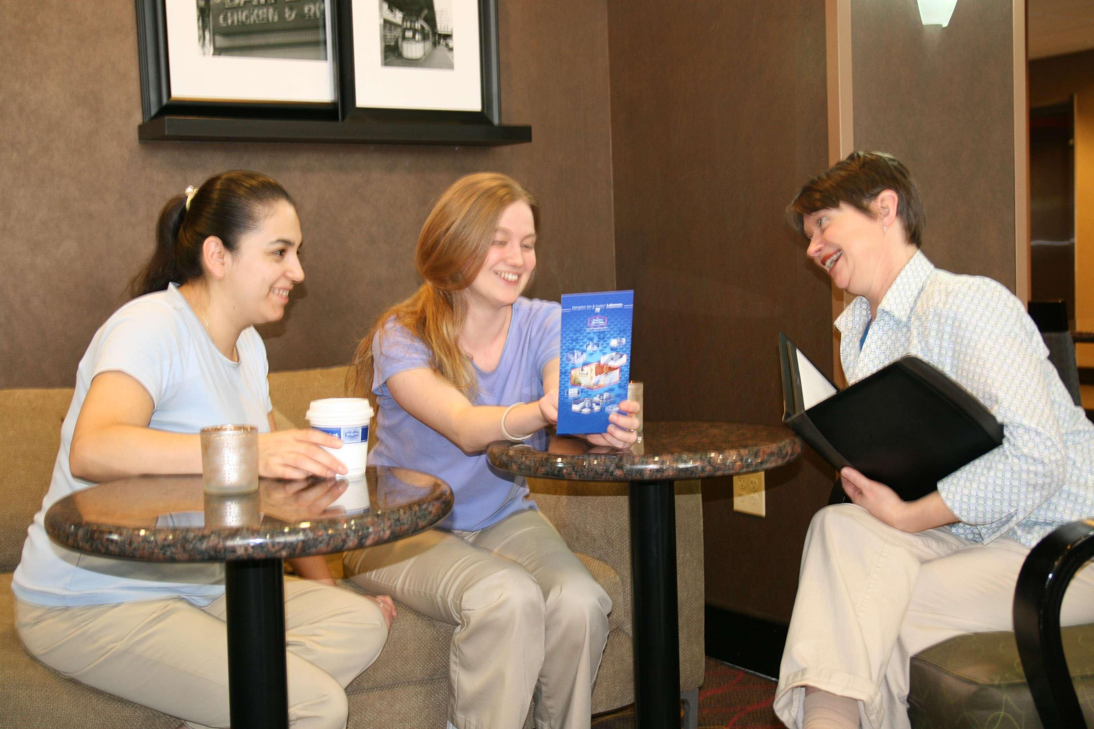 Hampton Inn & Suites Lebanon Restaurant photo